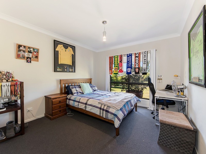 11 Arrawatta Cl, Karalee QLD 4306