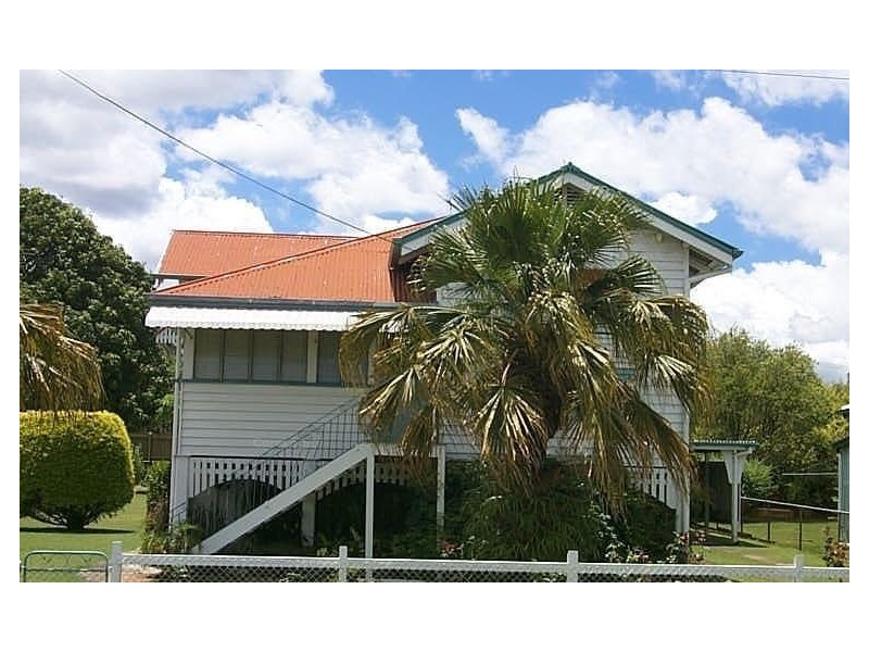 22 Cole Street, Booval QLD 4304