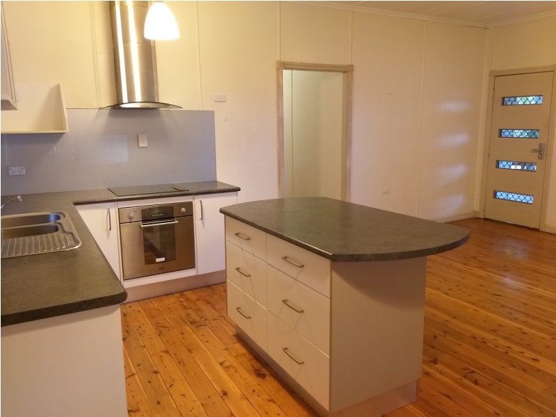 7 Vernon Street, Ipswich QLD 4305