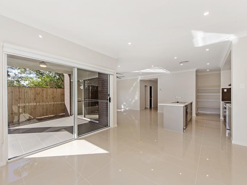 61 Sunset Road, Kenmore QLD 4069