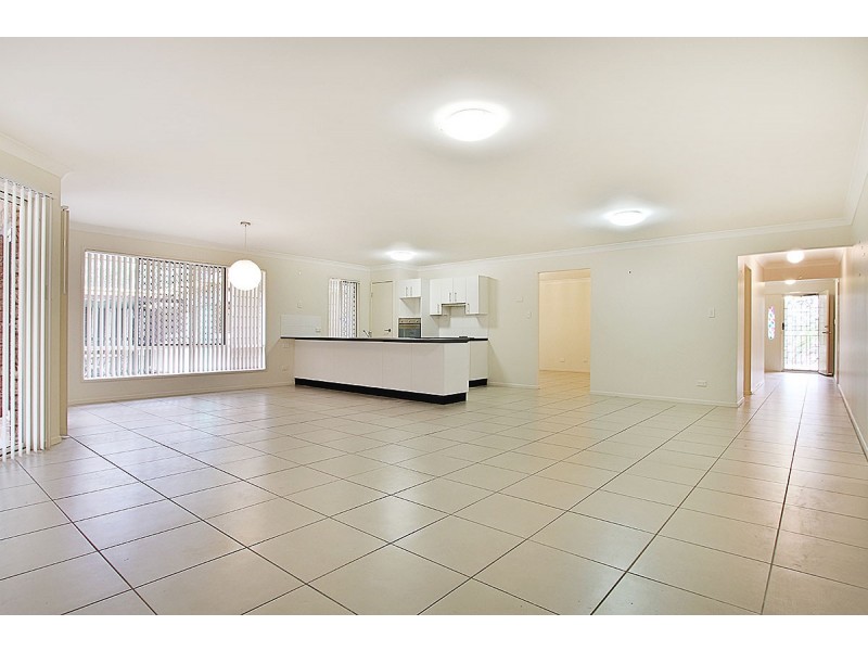 124 Bayley Road, Pine Mountain QLD 4306