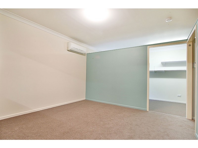 124 Bayley Road, Pine Mountain QLD 4306