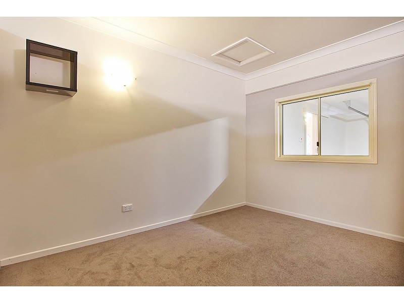 124 Bayley Road, Pine Mountain QLD 4306