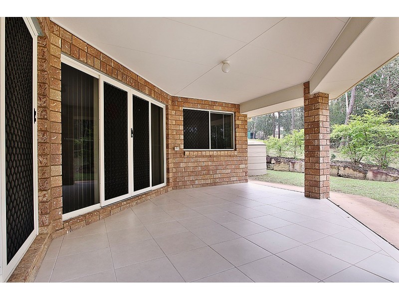 124 Bayley Road, Pine Mountain QLD 4306