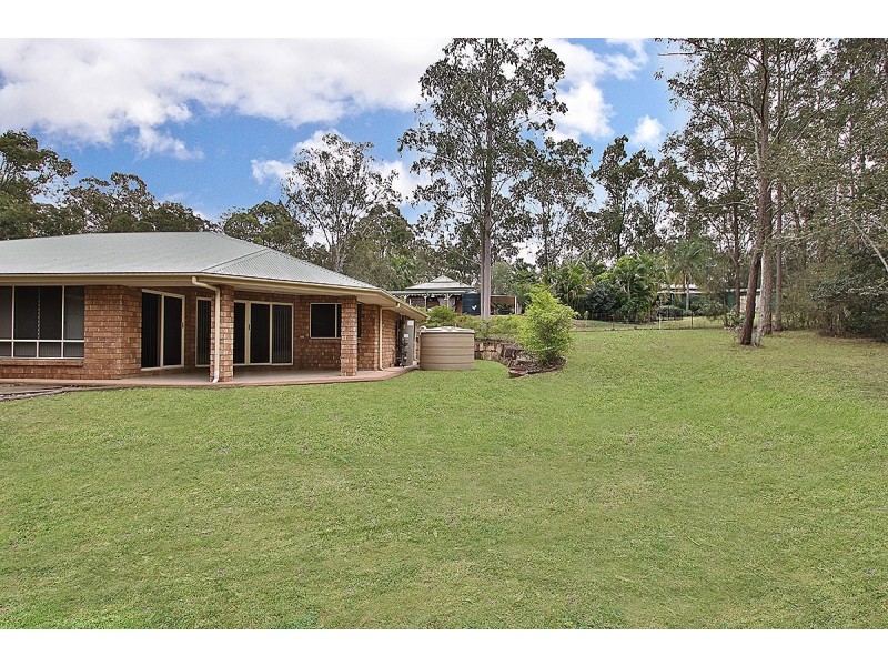 124 Bayley Road, Pine Mountain QLD 4306