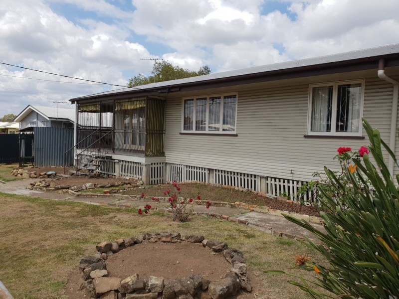 41 Clifton Street, Booval QLD 4304