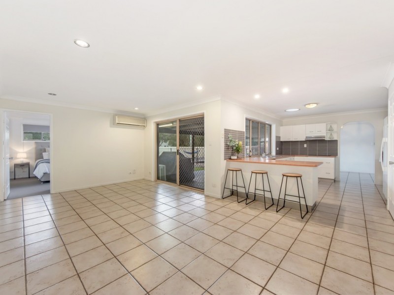19 Sheppey Pl, Yamanto QLD 4305