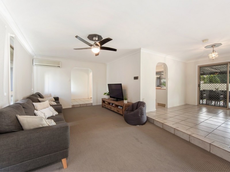 19 Sheppey Pl, Yamanto QLD 4305