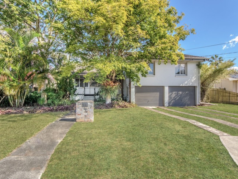 10 Durness St, Kenmore QLD 4069