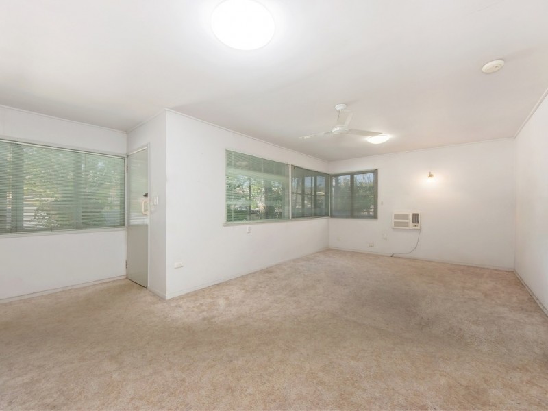 10 Durness St, Kenmore QLD 4069