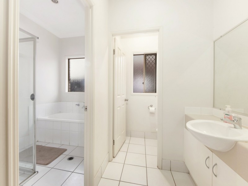 15 Raleigh Pl, Redbank Plains QLD 4301