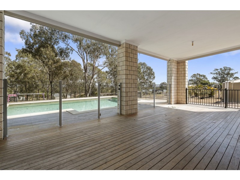 5 Fay Court, Fernvale QLD 4306