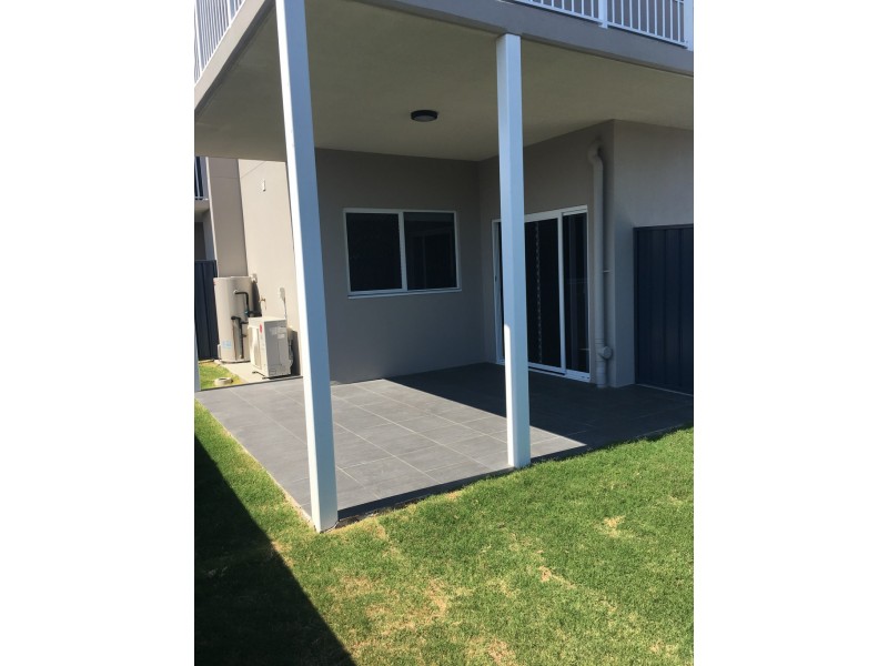 1/33 Bergin Street, Booval QLD 4304