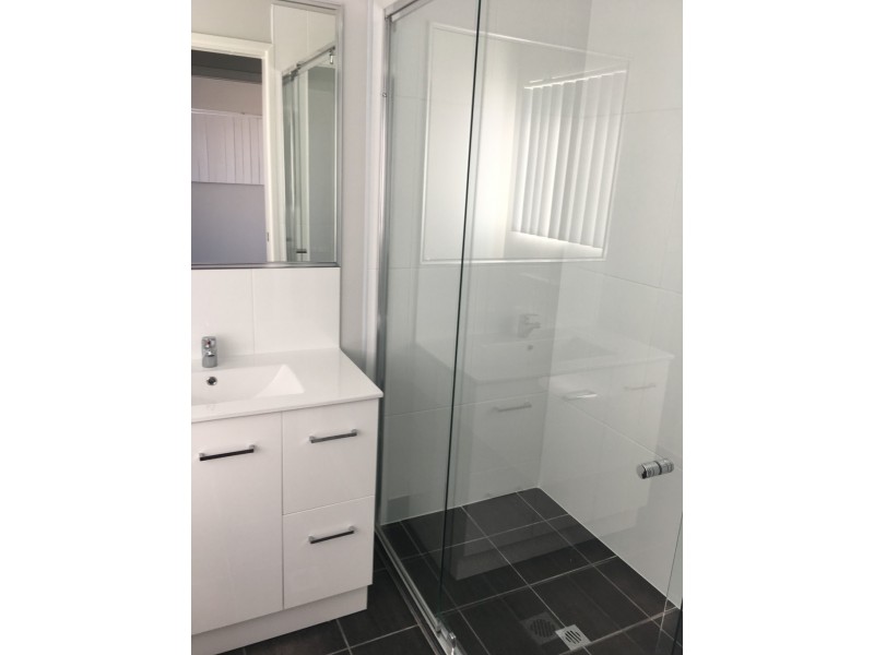 1/33 Bergin Street, Booval QLD 4304