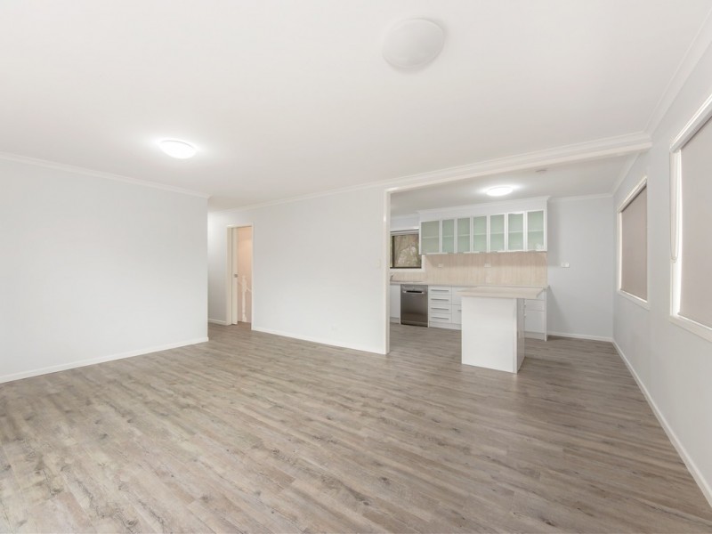 10 Stephen Cr, Goodna QLD 4300