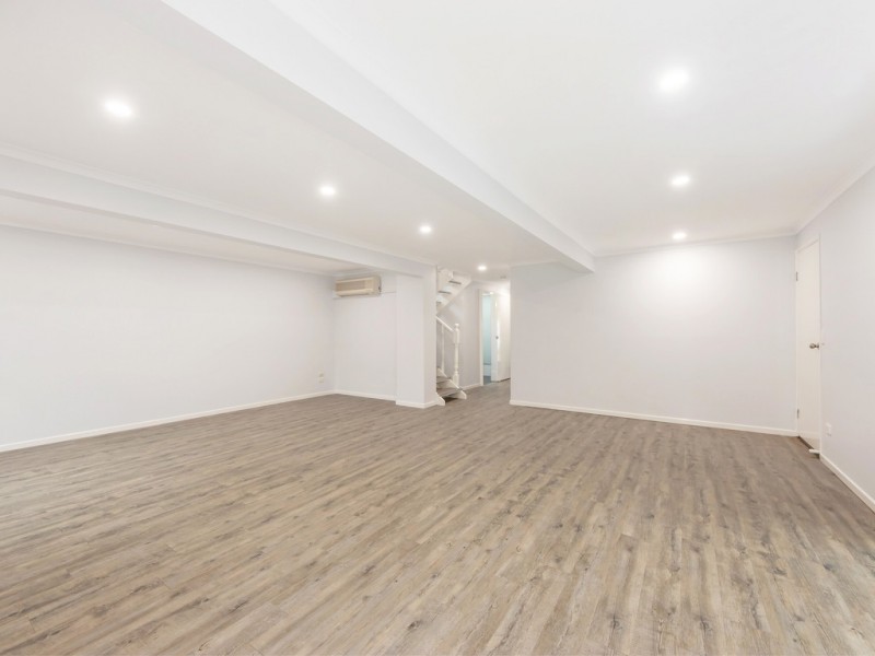 10 Stephen Cr, Goodna QLD 4300