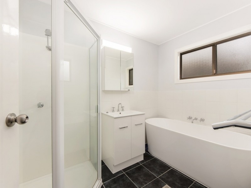 10 Stephen Cr, Goodna QLD 4300