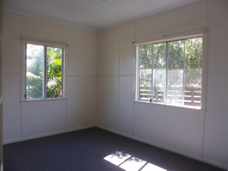 1 Janice Street, East Ipswich QLD 4305