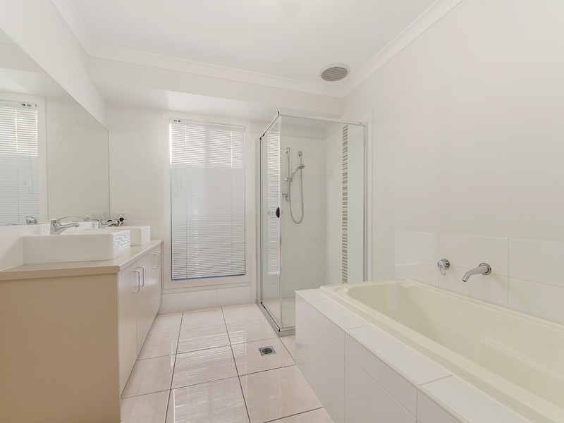 10 Drewett Ave, Redbank Plains QLD 4301