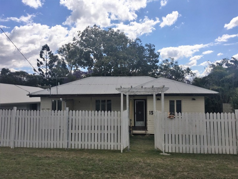 15 Lusitania, Newtown QLD 4305