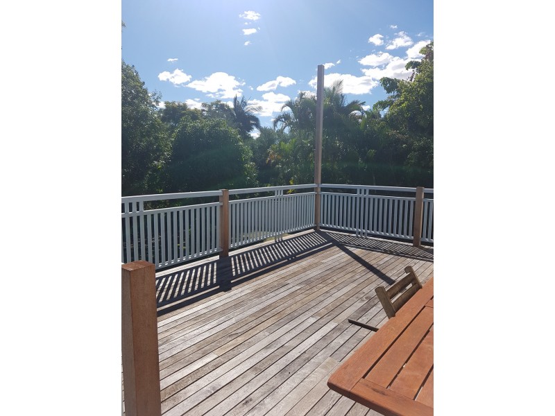 15 Lusitania, Newtown QLD 4305