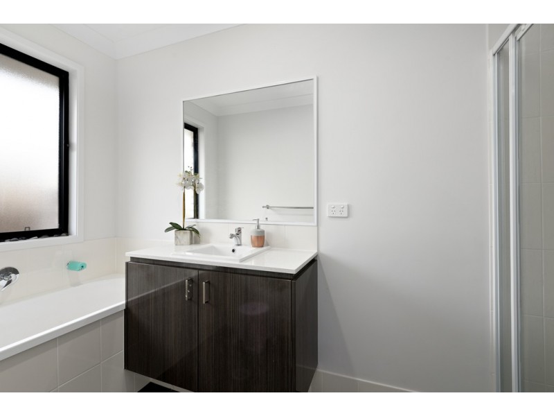 25 Shadywood Dr, Fernvale QLD 4306