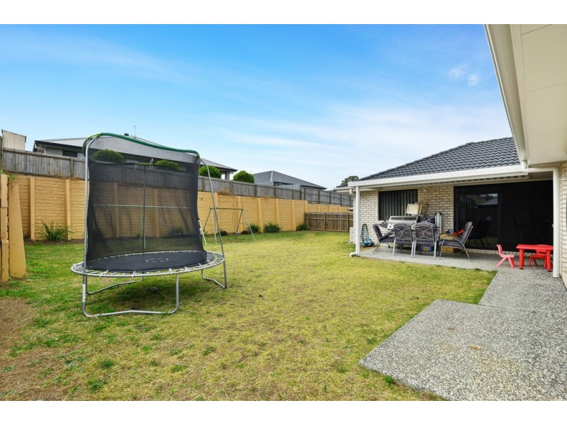 25 Shadywood Dr, Fernvale QLD 4306