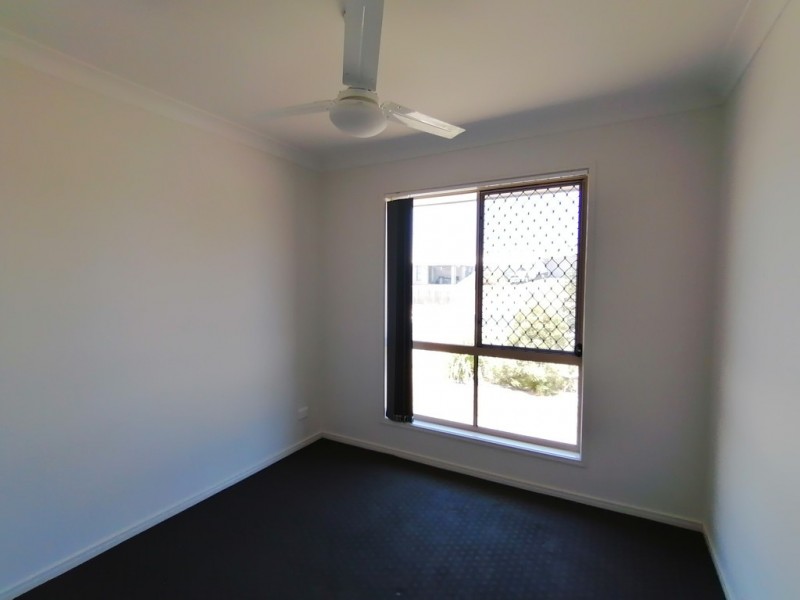 1/3 Robert Place, Yamanto QLD 4305