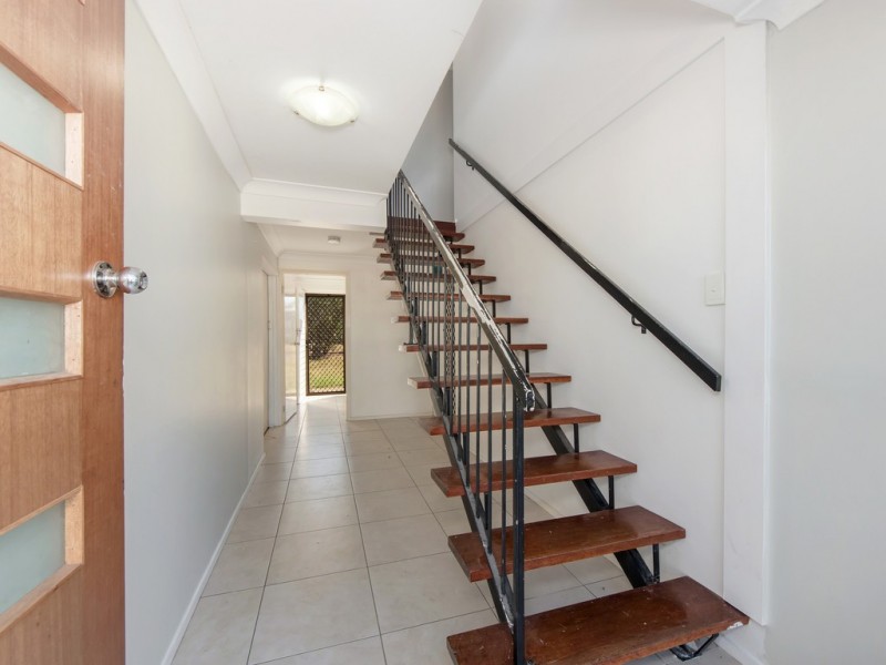 10 Olive Street, Raceview QLD 4305