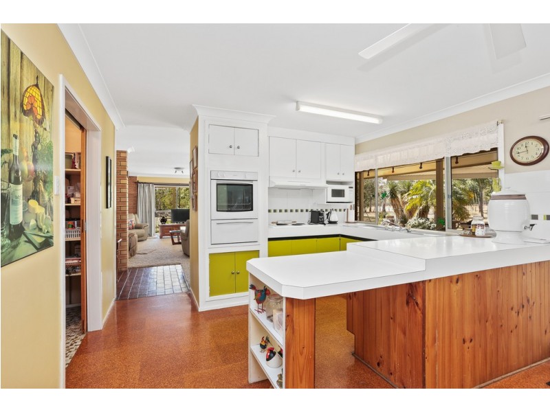 74 O’Reillys Weir Rd, Lowood QLD 4311