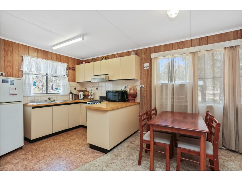 74 O’Reillys Weir Rd, Lowood QLD 4311