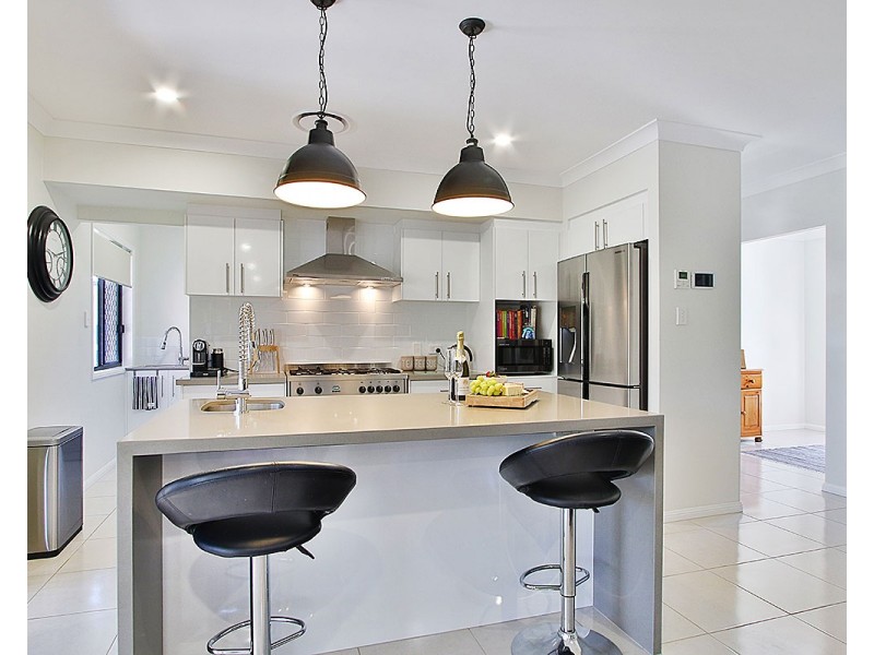 104 Condamine Drive, Fernvale QLD 4306