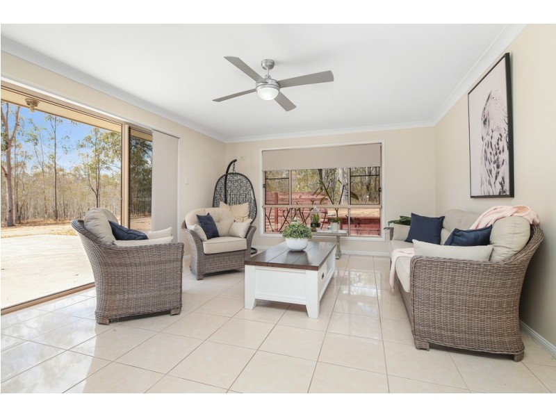 22 Waddington Parade, Plainland QLD 4341