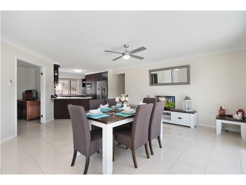 22 Waddington Parade, Plainland QLD 4341