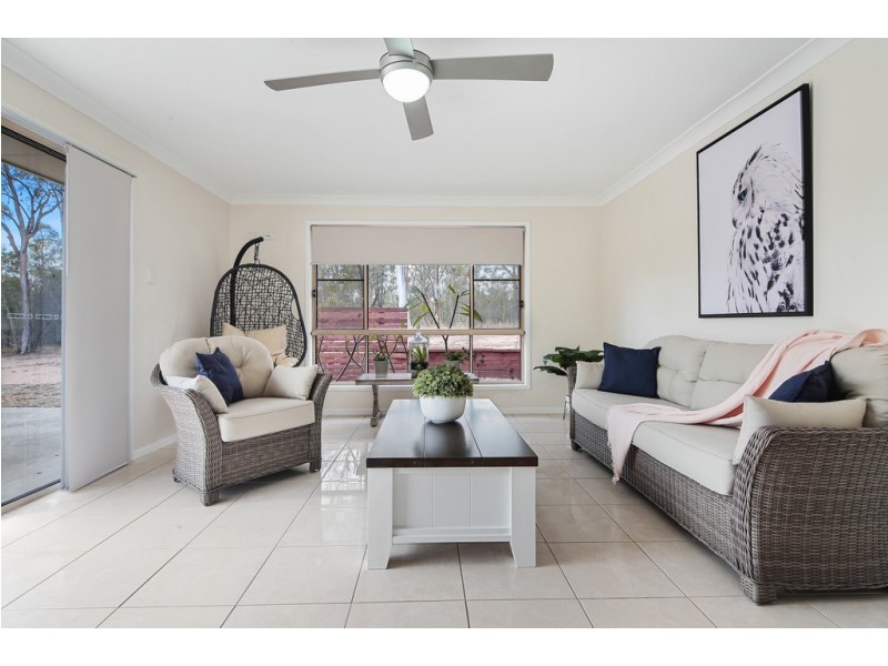 22 Waddington Parade, Plainland QLD 4341