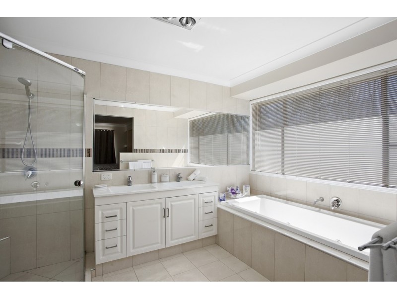22 Waddington Parade, Plainland QLD 4341