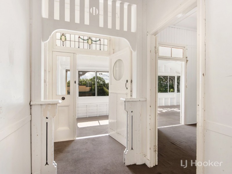 1 Brisbane Road, Newtown QLD 4305