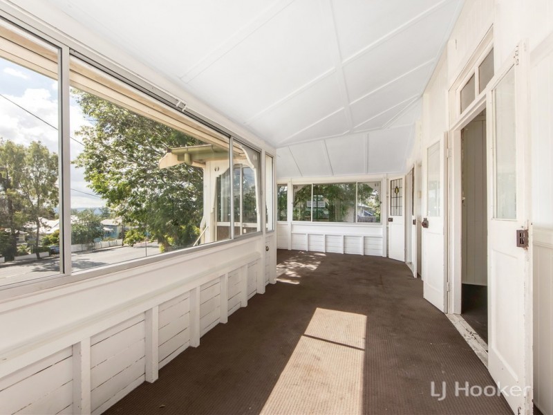 1 Brisbane Road, Newtown QLD 4305