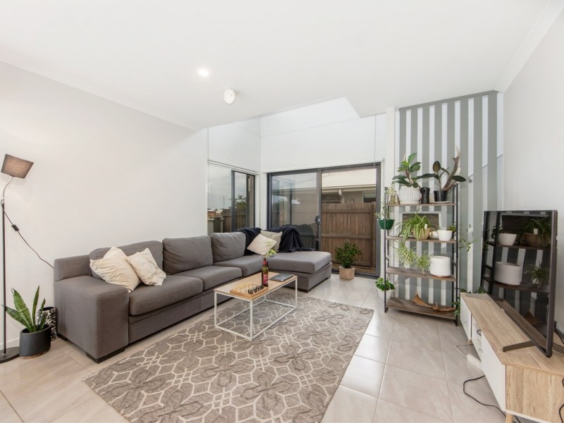 7/42 Foxtail St, Ripley QLD 4306