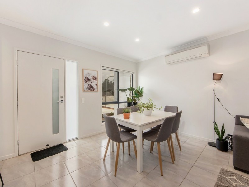 7/42 Foxtail St, Ripley QLD 4306