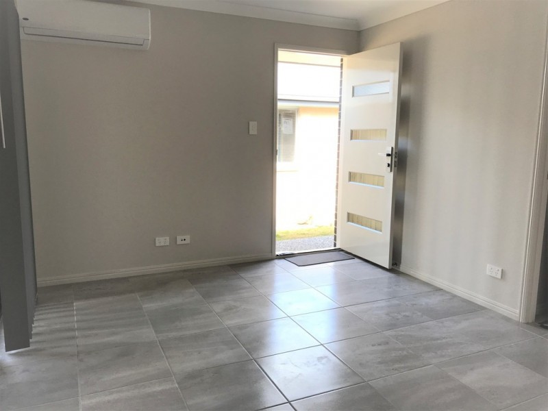 2/12 Reaside Road, Walloon QLD 4306
