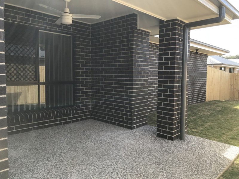 2/12 Reaside Road, Walloon QLD 4306