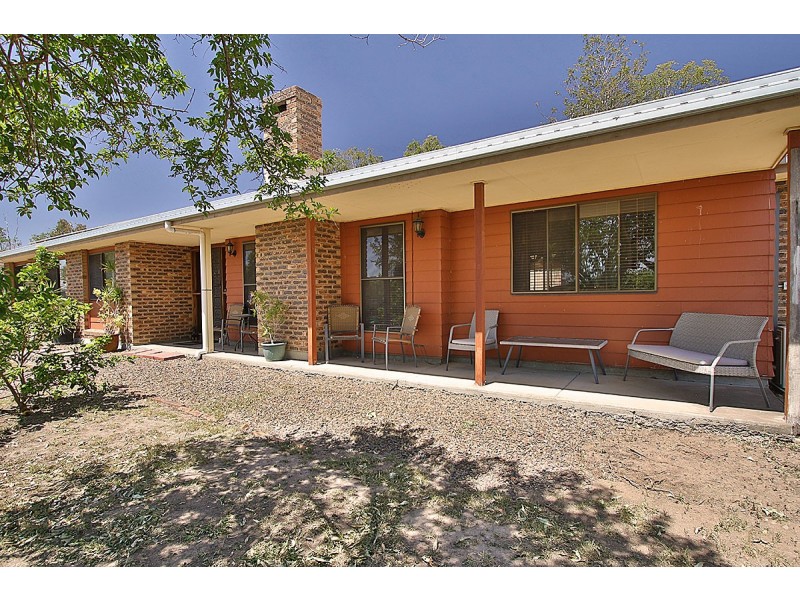 27 Shannon Rd, Lowood QLD 4311