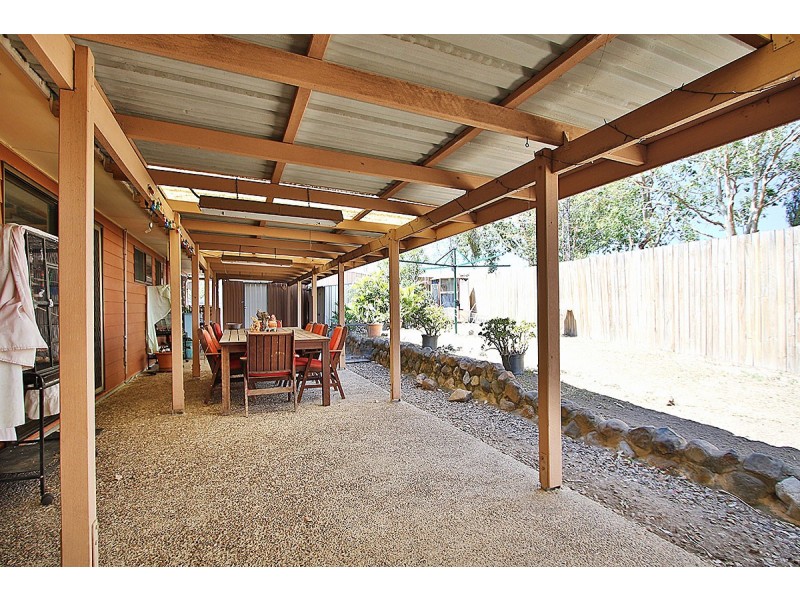 27 Shannon Rd, Lowood QLD 4311