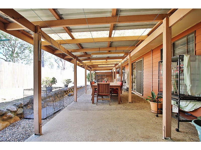 27 Shannon Rd, Lowood QLD 4311