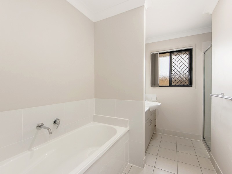 1/4 Matthias Way, Leichhardt QLD 4305