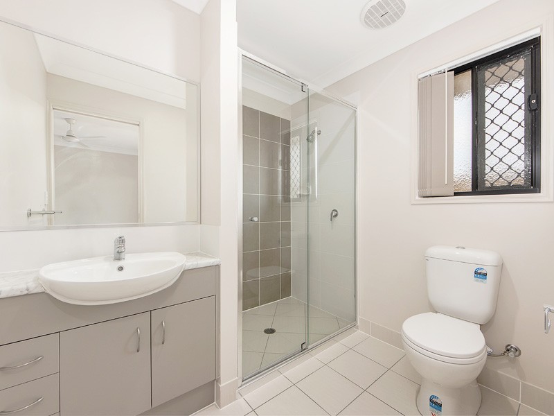 1/4 Matthias Way, Leichhardt QLD 4305