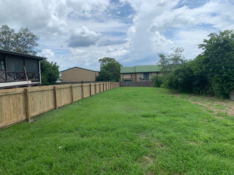 18 River Road, Bundamba QLD 4304
