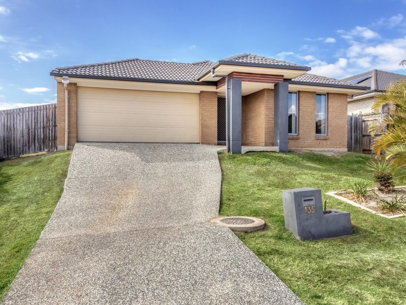 135 Sarah Drive, Yamanto QLD 4305