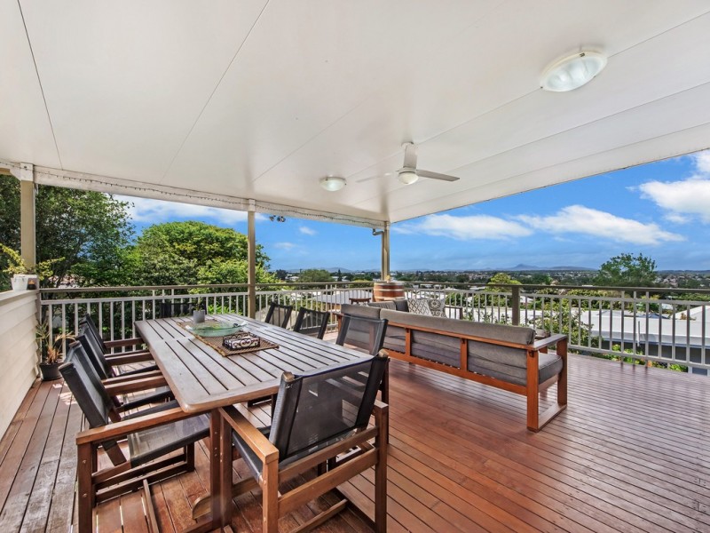 4 Jackes Street, Eastern Heights QLD 4305